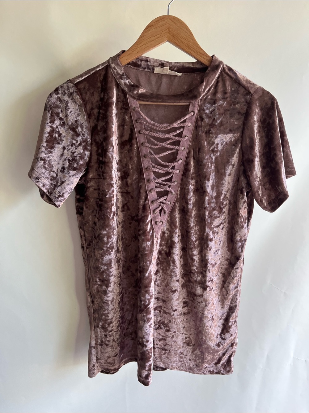 Entro Velvet Peasant Blouse Top Shirt Sz Med Dusty Plum Pink Short Sleeve V Neck